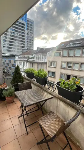4 Zimmer Wohnung mit 103 m² in Düsseldorf – Bild 3