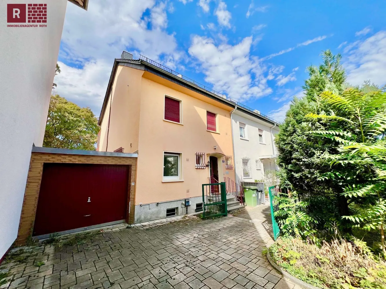 6 Zimmer Haus mit 110 m² in Frankfurt am Main – Bild 1