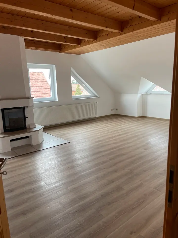 4 Zimmer Wohnung mit 160 m² in Stendal – Bild 1