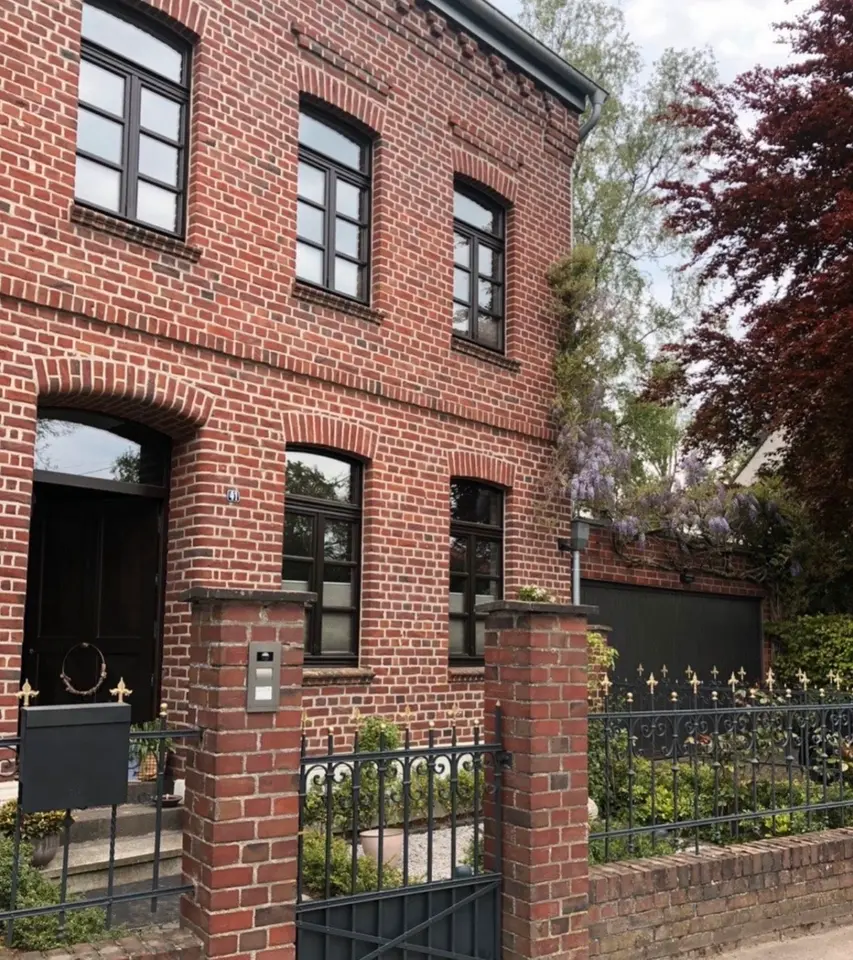 7 Zimmer Haus mit 300 m² in Mönchengladbach – Bild 2