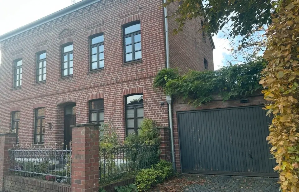 7 Zimmer Haus mit 300 m² in Mönchengladbach – Bild 3