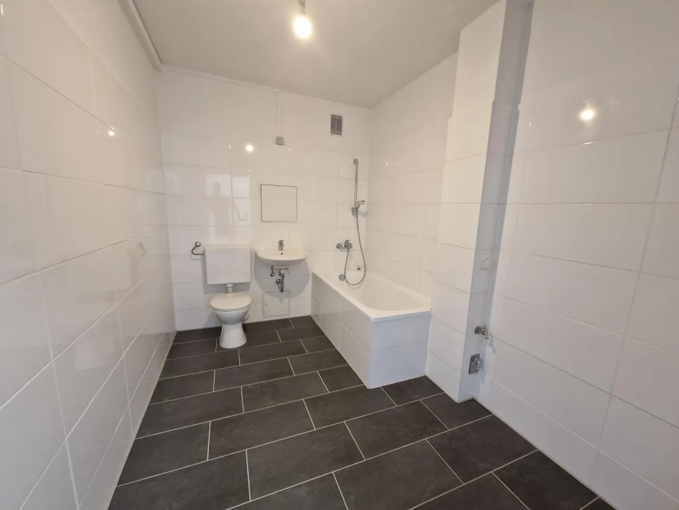 5 Zimmer Wohnung mit 100 m² in Rostock – Bild 3