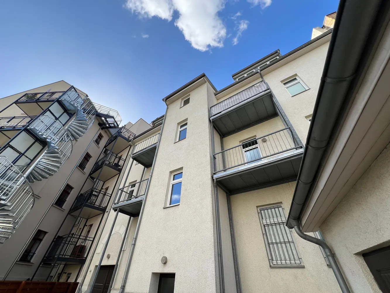 4 Zimmer Wohnung mit 125 m² in Leipzig – Bild 2