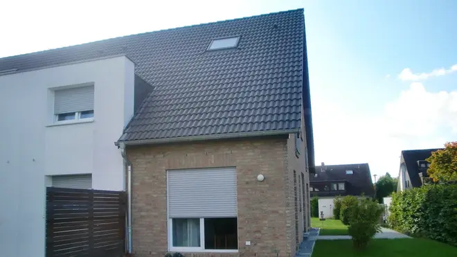 6 Zimmer Haus mit 190 m² in Düsseldorf – Bild 2
