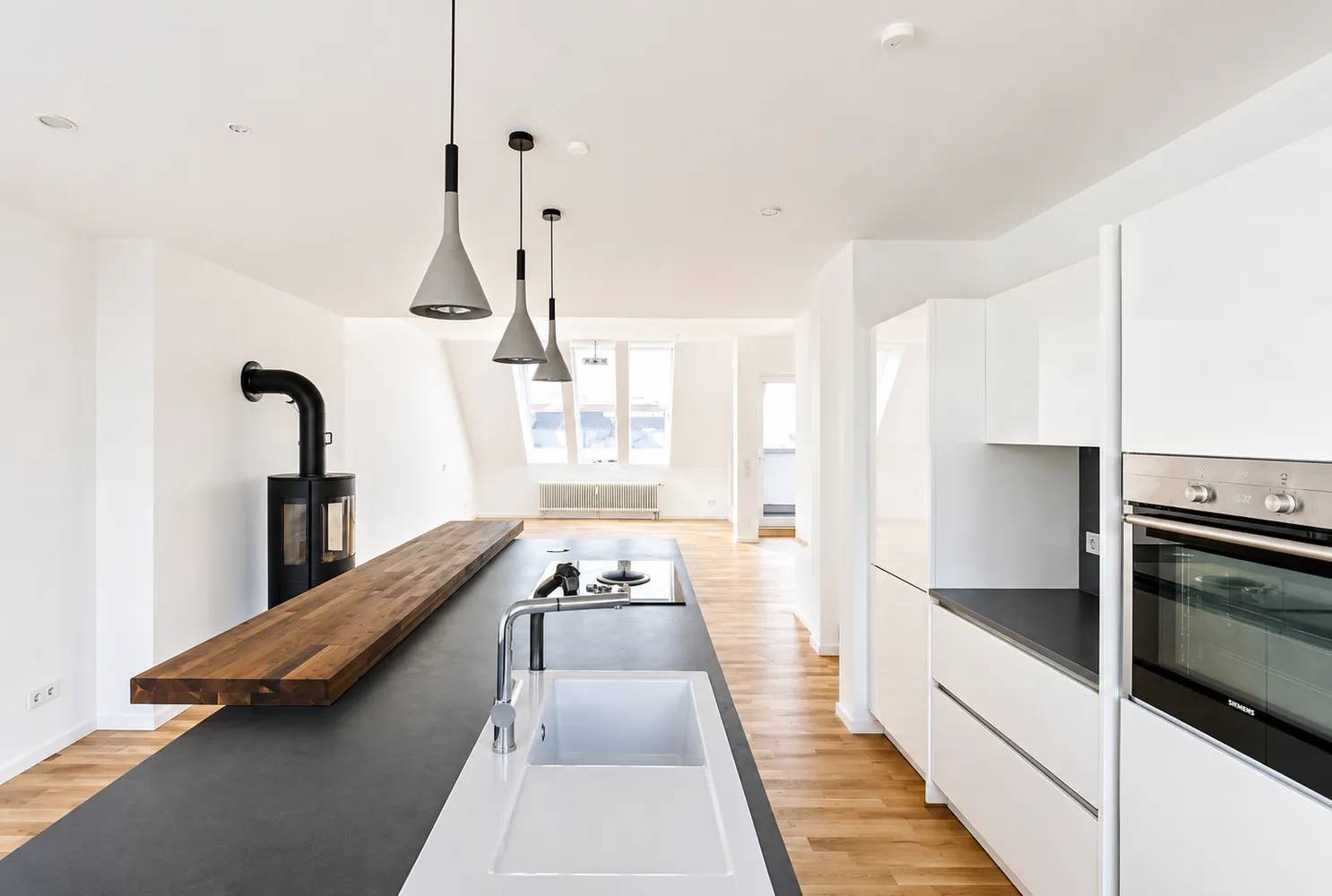 3 Zimmer Wohnung mit 144 m² in Berlin – Bild 2