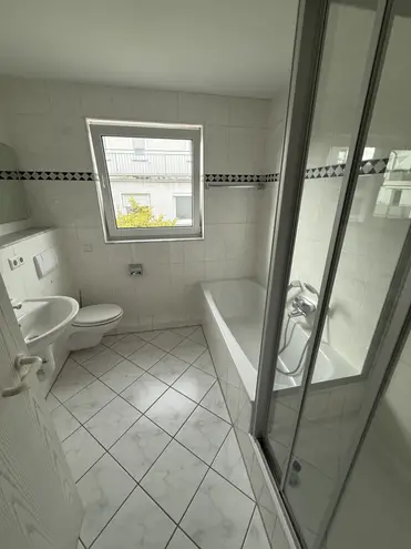 4 Zimmer Wohnung mit 116 m² in Wiesbaden – Bild 8