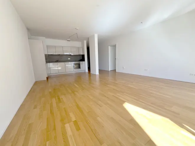 2 Zimmer Wohnung mit 100 m² in Stuttgart – Bild 2
