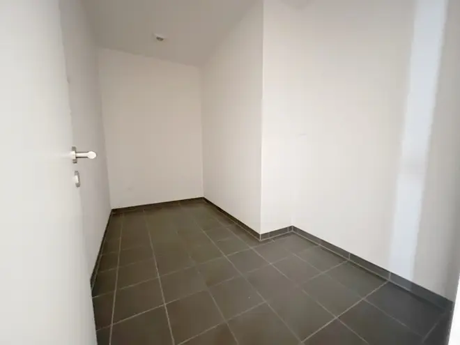 2 Zimmer Wohnung mit 100 m² in Stuttgart – Bild 9