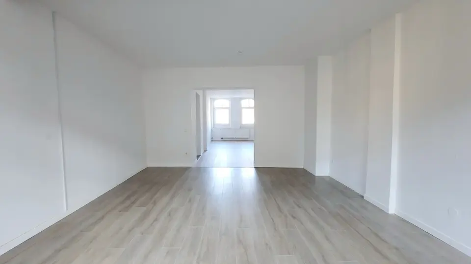 5 Zimmer Wohnung mit 156 m² in Aschersleben – Bild 1