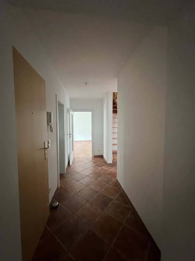 3 Zimmer Wohnung mit 87 m² in Duisburg – Bild 1