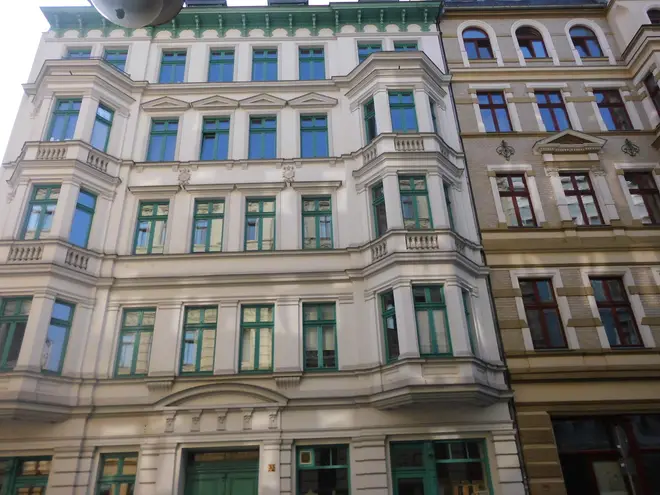 4 Zimmer Wohnung mit 133 m² in Magdeburg – Bild 2