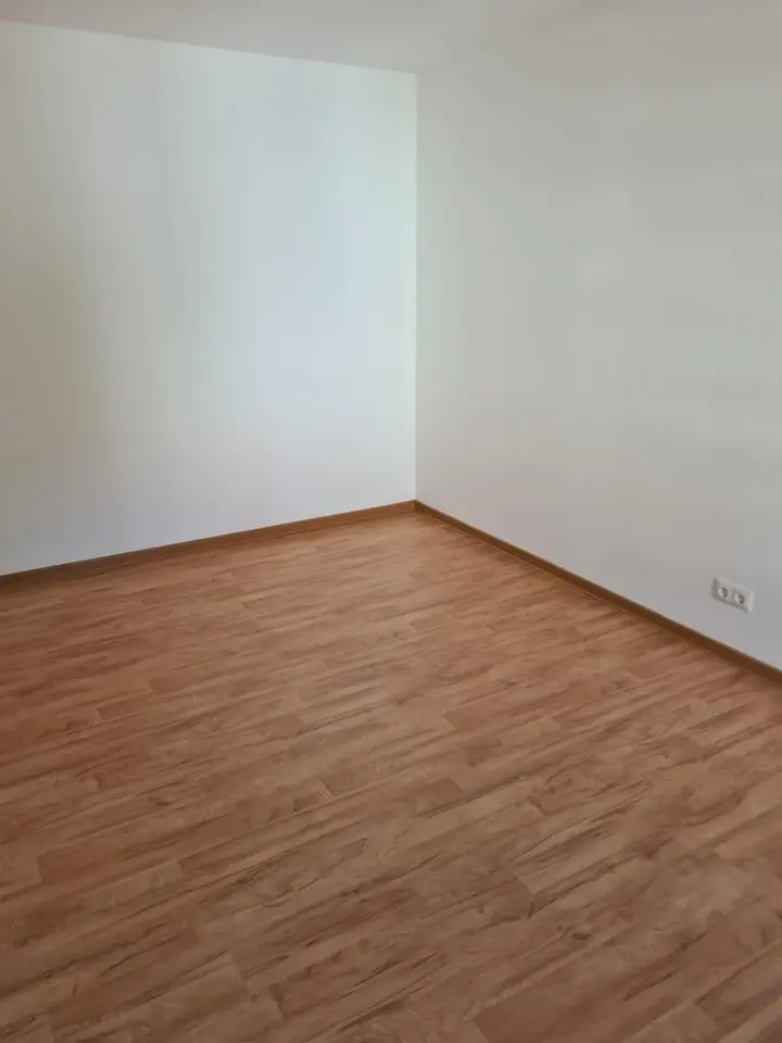 2 Zimmer Wohnung mit 44 m² in Plauen – Bild 2