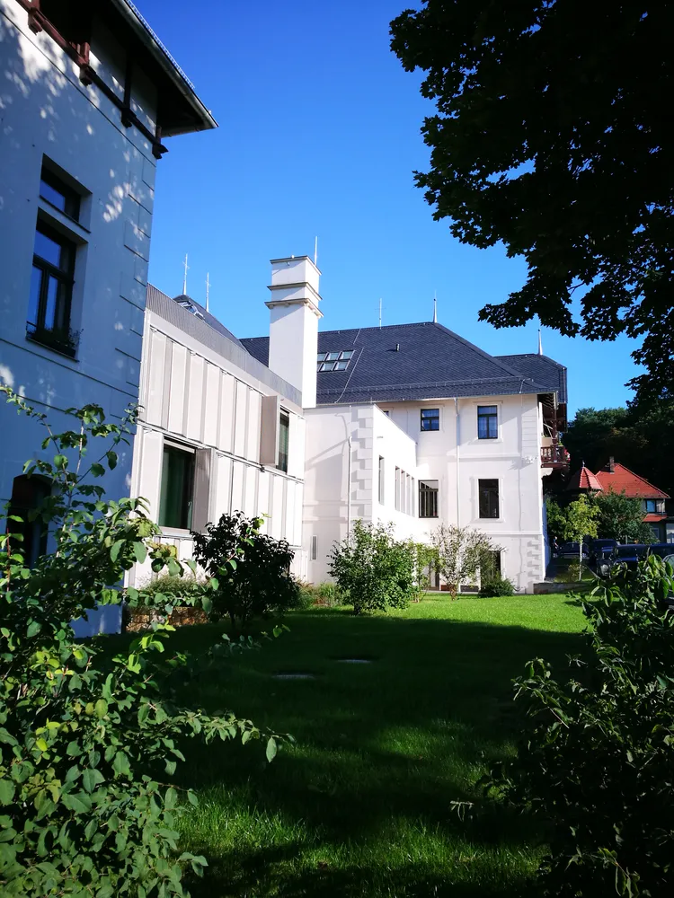 2 Zimmer Wohnung mit 57 m² in Dresden – Bild 1