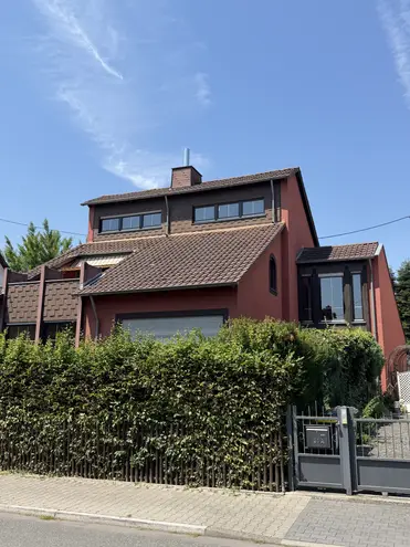 7 Zimmer Haus mit 206 m² in Frankfurt am Main – Bild 1