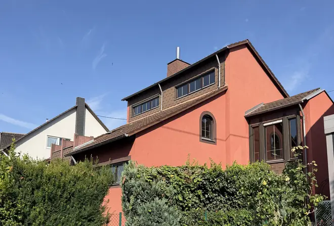 7 Zimmer Haus mit 206 m² in Frankfurt am Main – Bild 2