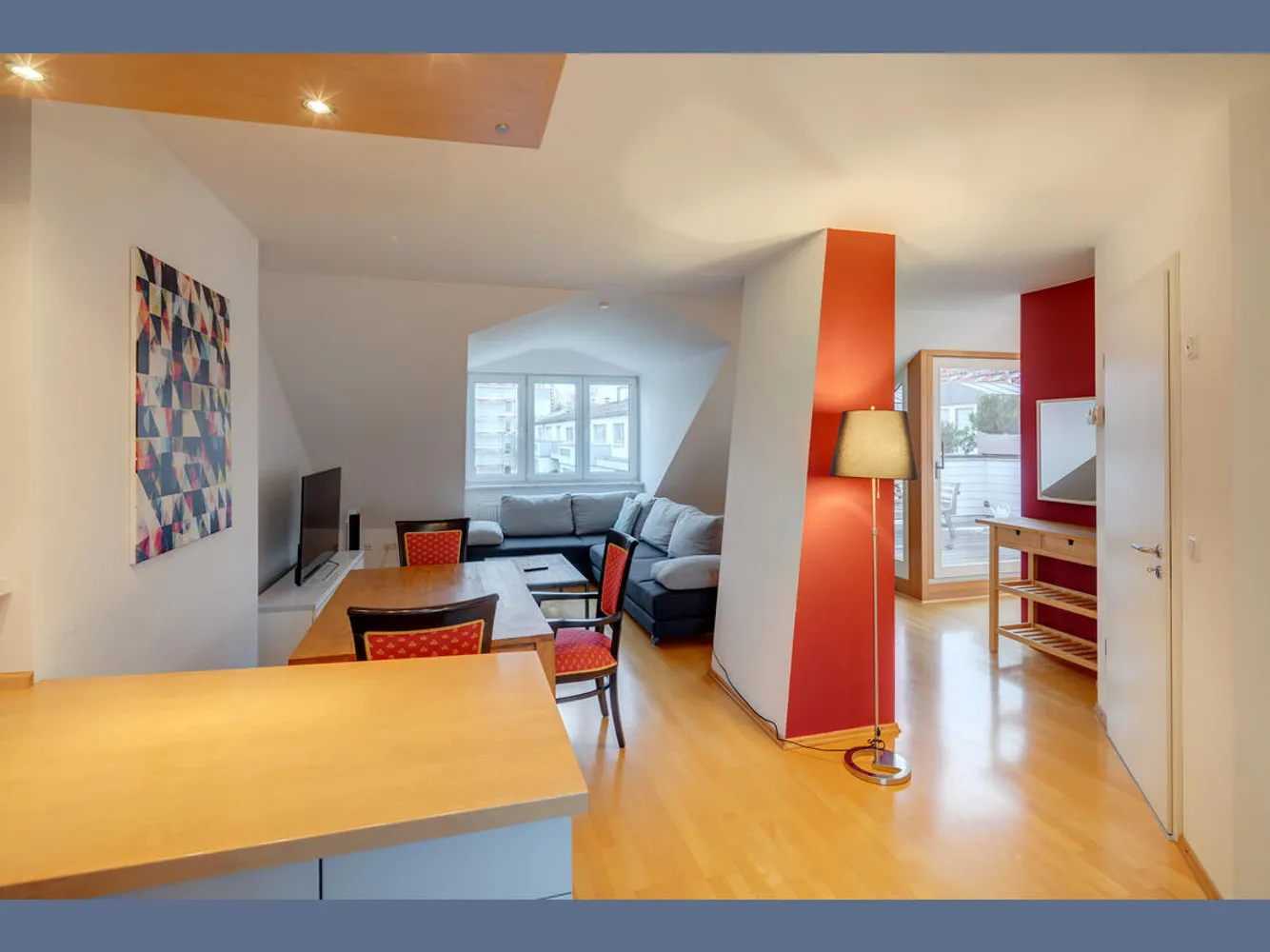 3 Zimmer Wohnung mit 102 m² in München – Bild 1