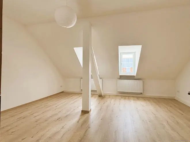 3 Zimmer Wohnung mit 105 m² in Saarbrücken – Bild 2