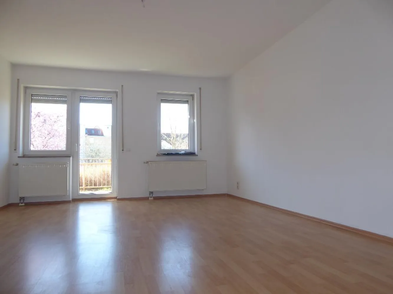 3 Zimmer Wohnung mit 107 m² in Plauen – Bild 1