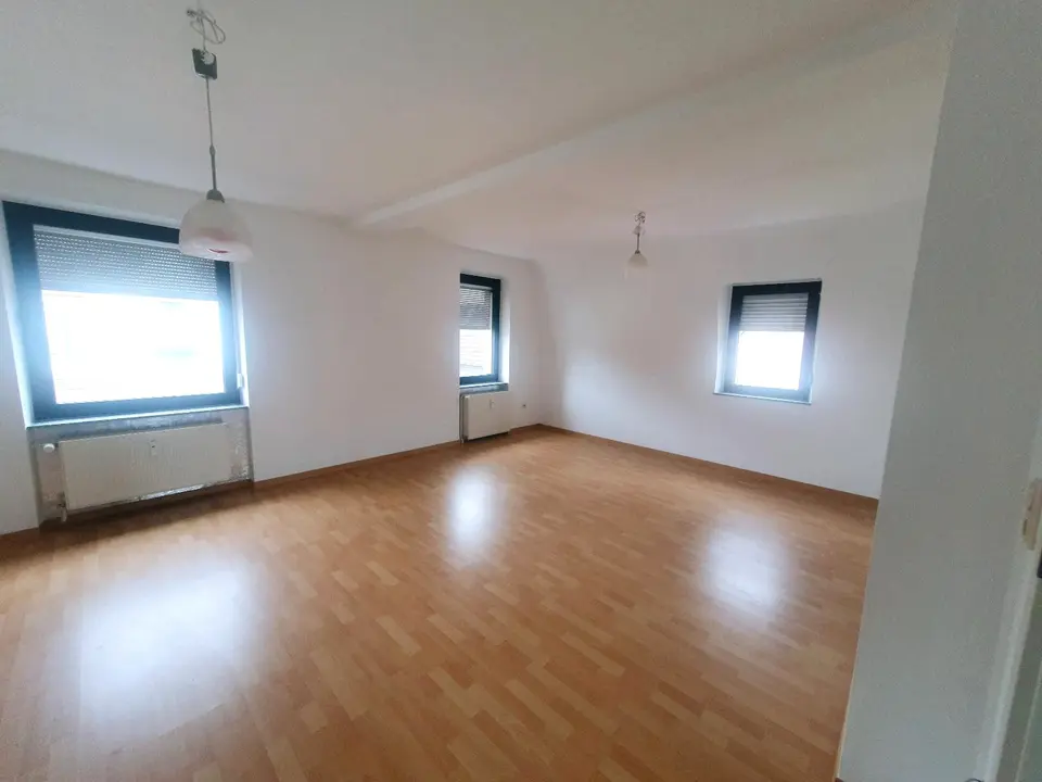 3 Zimmer Wohnung mit 86 m² in Saarbrücken – Bild 1