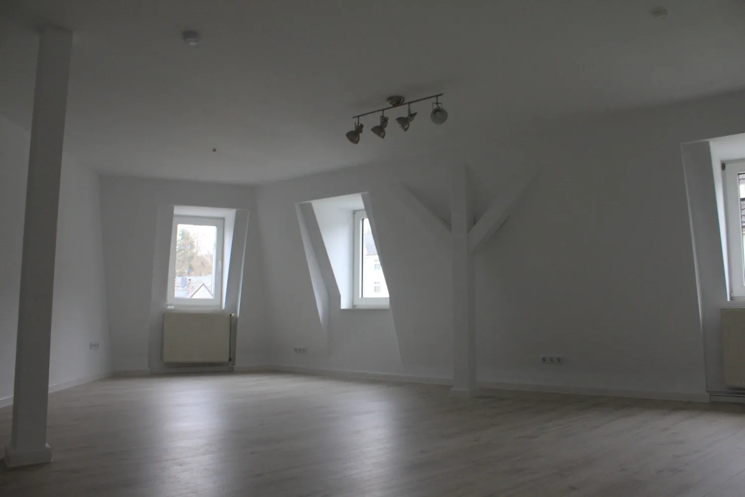 5 Zimmer Wohnung mit 125 m² in Wuppertal – Bild 1