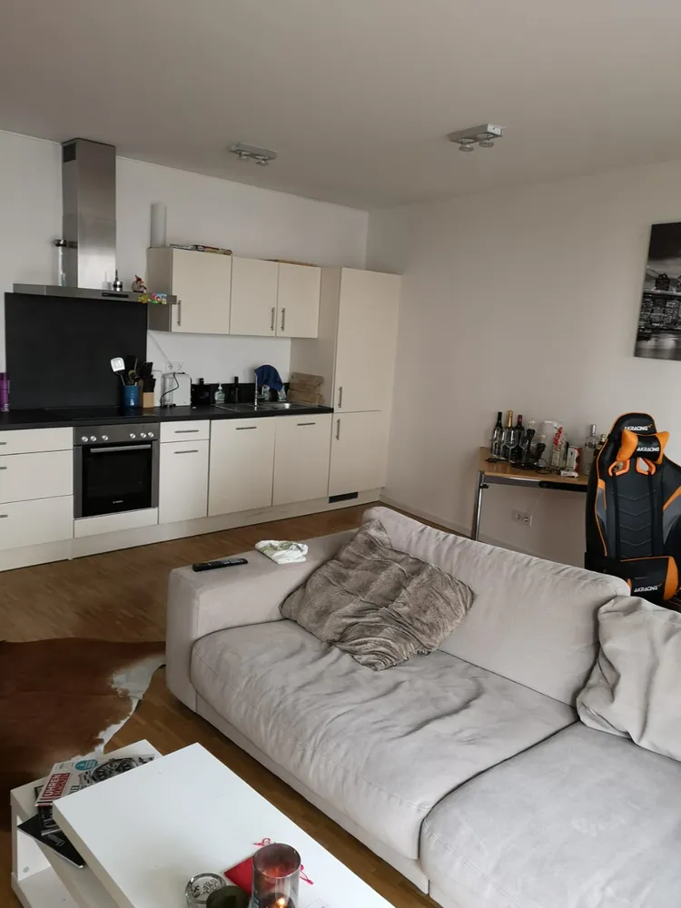 2 Zimmer Wohnung mit 83 m² in Frankfurt am Main – Bild 1