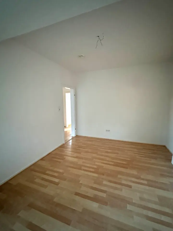 4 Zimmer Wohnung mit 95 m² in Göttingen – Bild 2