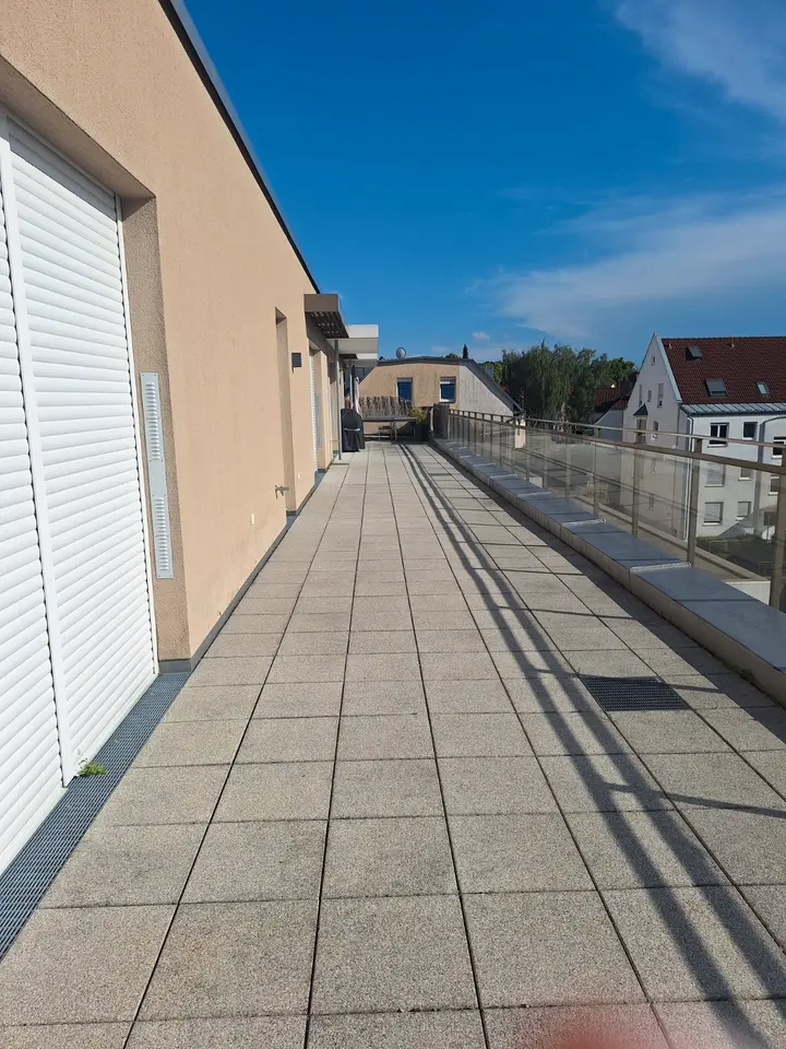 4 Zimmer Wohnung mit 176 m² in Augsburg – Bild 8
