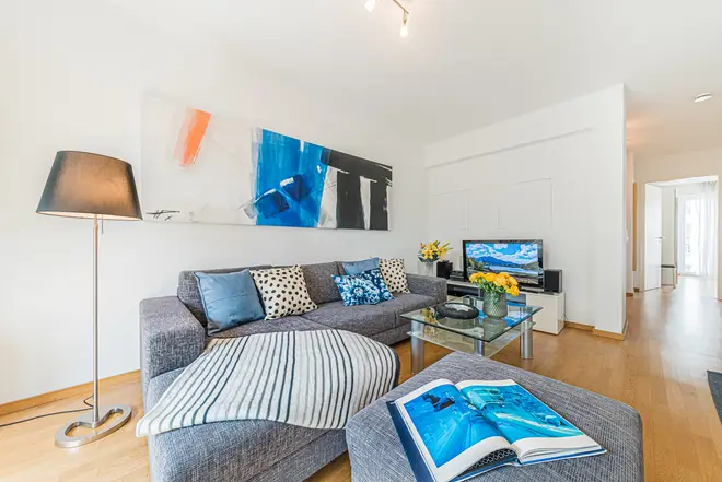 2 Zimmer Wohnung mit 72 m² in Frankfurt am Main – Bild 2