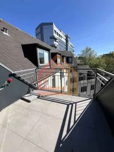 3 Zimmer Wohnung mit 92 m² in Köln – Bild 2