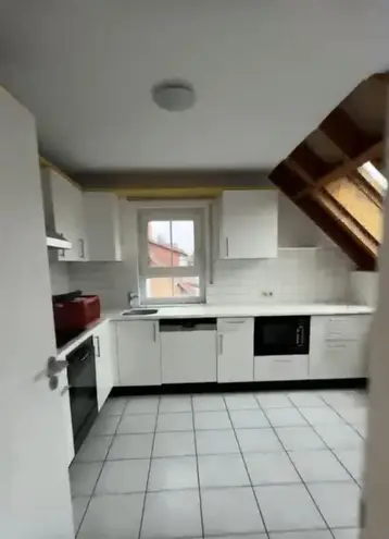 4 Zimmer Wohnung mit 136 m² in Karlsruhe – Bild 5