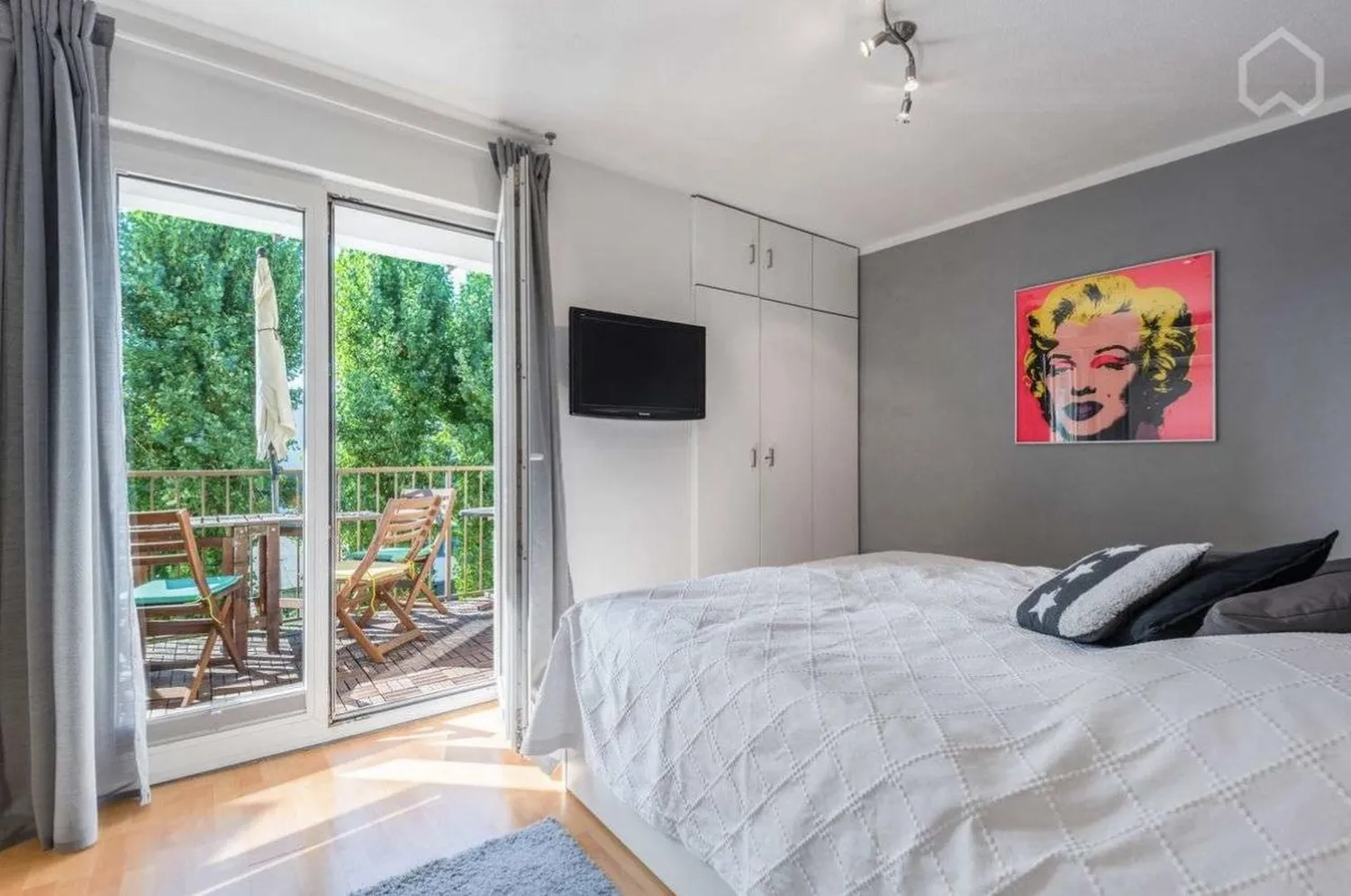 WG-Zimmer mit 66 m² in Frankfurt am Main – Bild 1