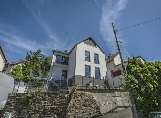 4 Zimmer Haus mit 164 m² in Wiesbaden – Bild 2