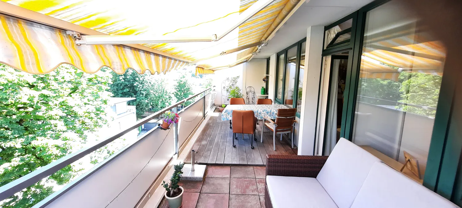 4 Zimmer Wohnung mit 120 m² in Augsburg – Bild 1
