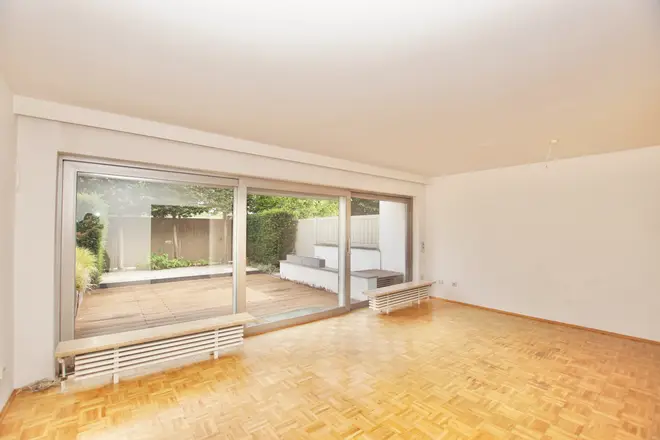 6 Zimmer Haus mit 141 m² in Wiesbaden – Bild 2