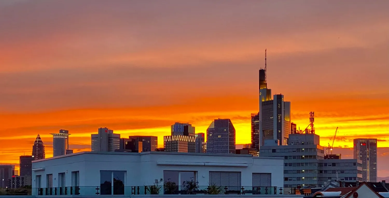 3 Zimmer Wohnung mit 142 m² in Frankfurt am Main – Bild 1