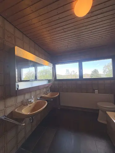 6 Zimmer Haus mit 228 m² in Wiesbaden – Bild 11