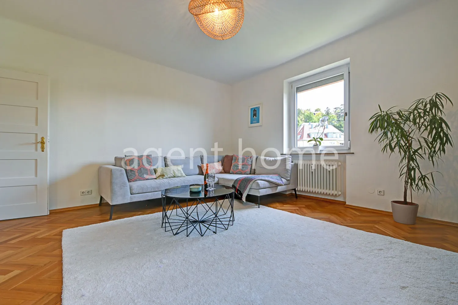 5 Zimmer Wohnung mit 155 m² in Stuttgart – Bild 1