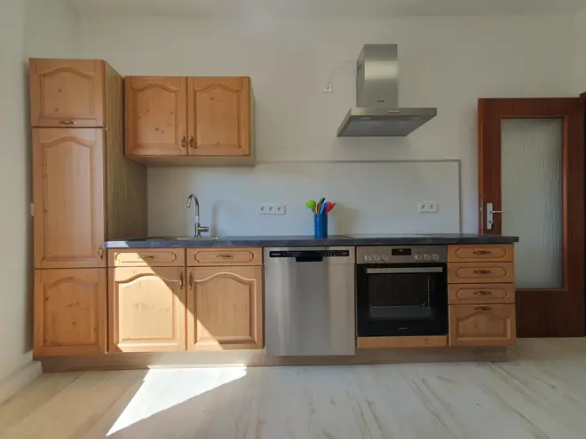 6 Zimmer Wohnung mit 140 m² in Karlsruhe – Bild 2