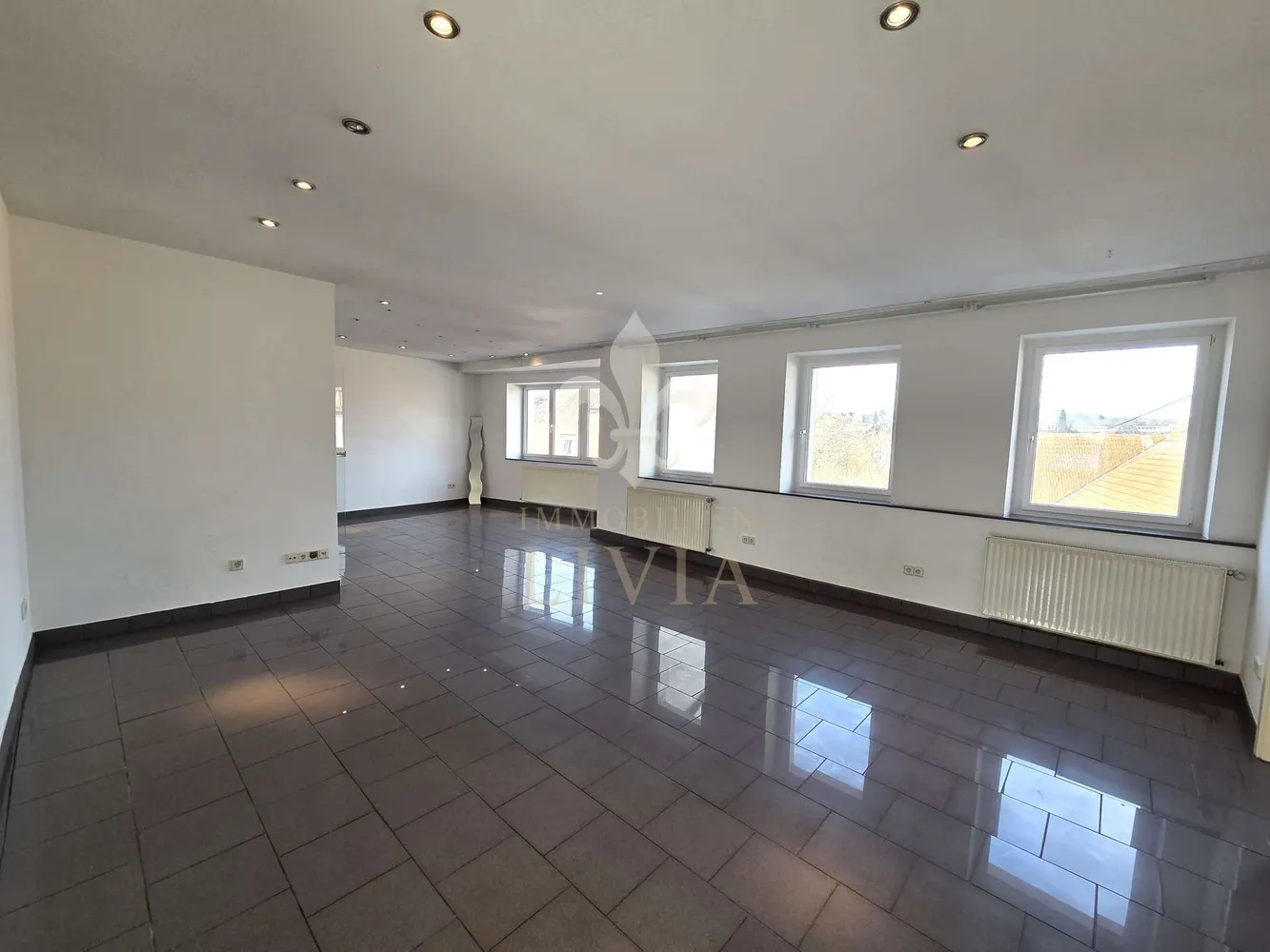 5 Zimmer Wohnung mit 227 m² in Saarbrücken – Bild 3
