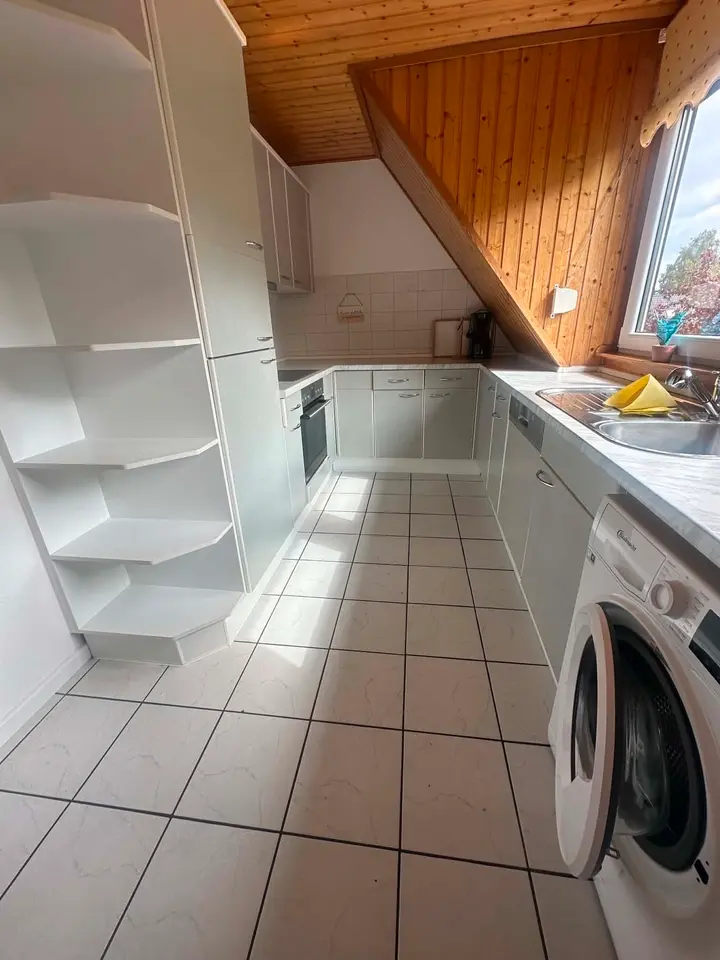 4 Zimmer Wohnung mit 130 m² in Lübeck – Bild 1