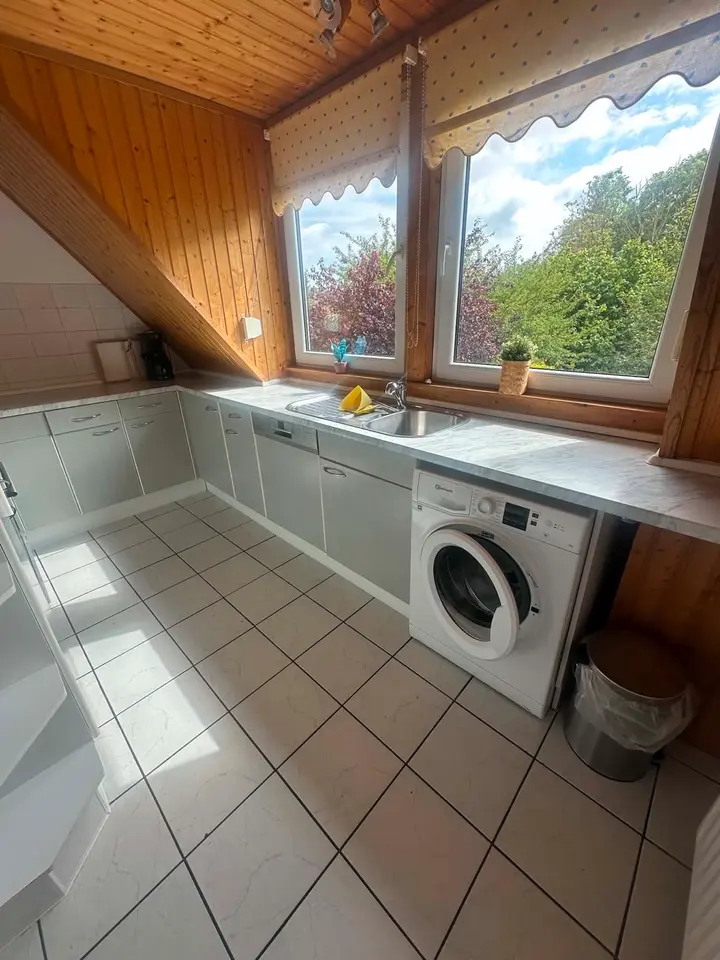4 Zimmer Wohnung mit 130 m² in Lübeck – Bild 2