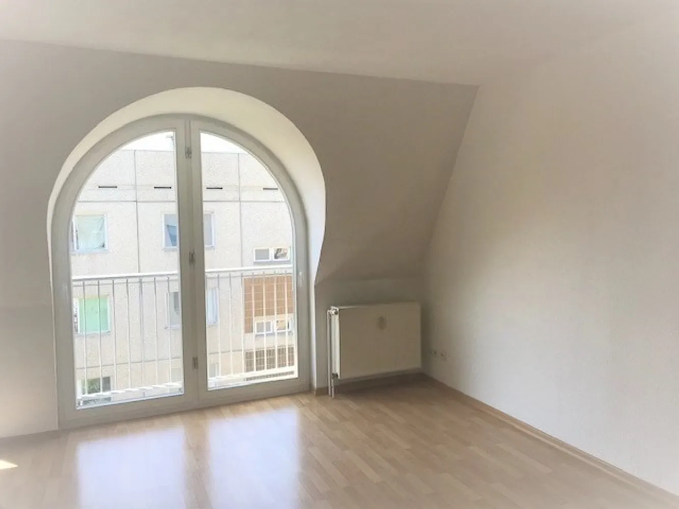 2 Zimmer Wohnung mit 37 m² in Halle (Saale) – Bild 3