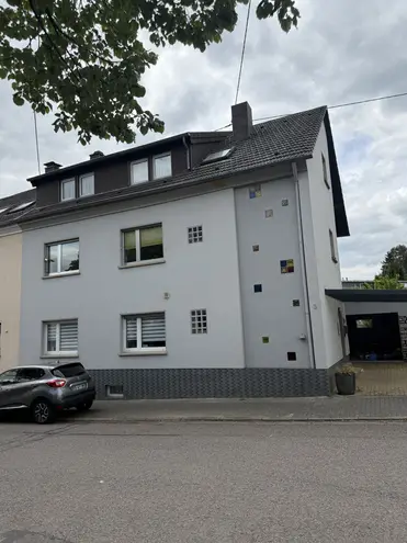 9 Zimmer Haus mit 241 m² in Saarbrücken – Bild 1