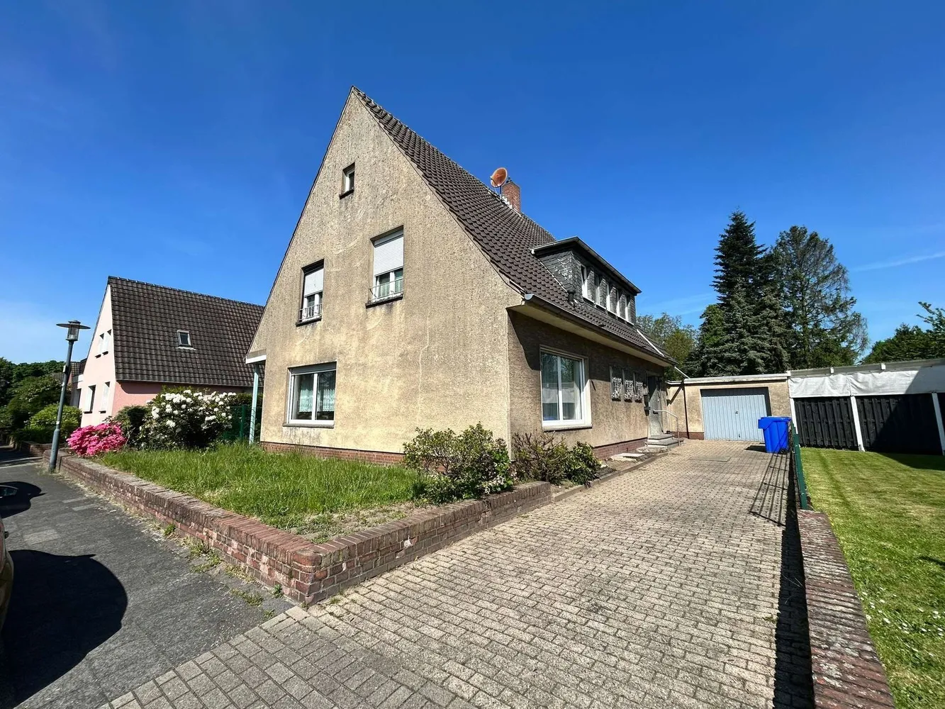 4 Zimmer Wohnung mit 81 m² in Krefeld – Bild 1