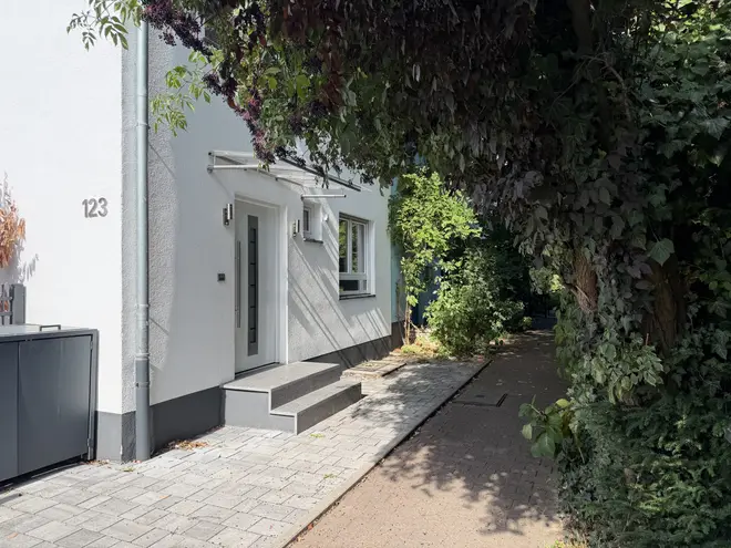 6 Zimmer Haus mit 128 m² in Frankfurt am Main – Bild 2