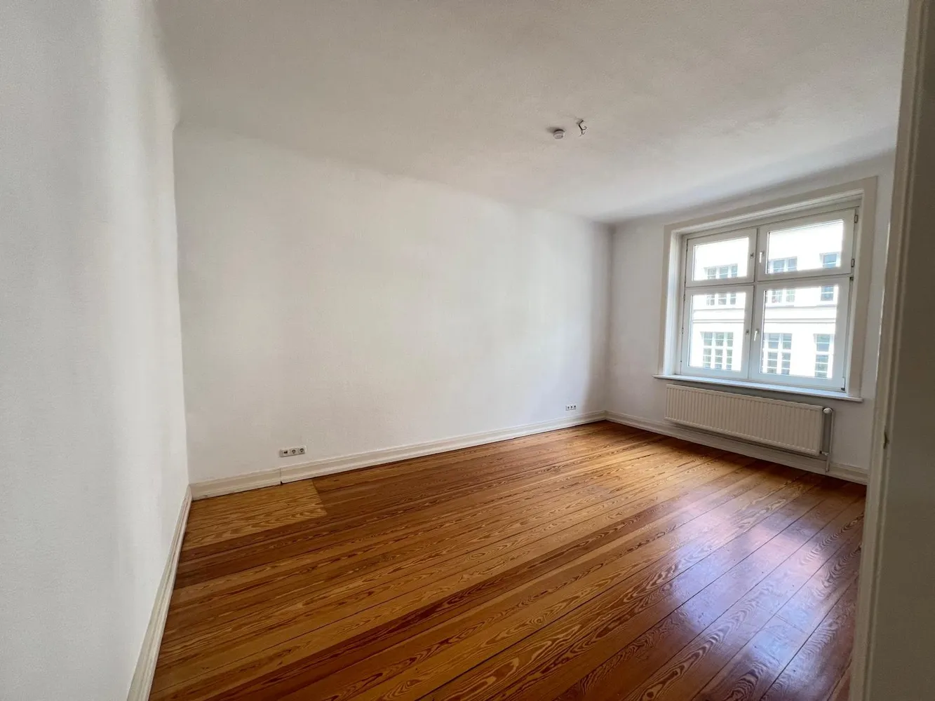 4 Zimmer Wohnung mit 106 m² in Lübeck – Bild 8