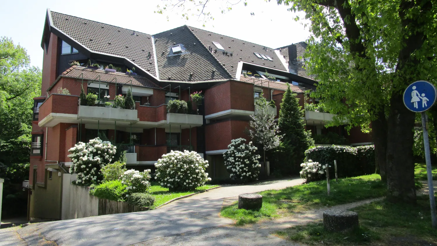 2 Zimmer Wohnung mit 80 m² in Essen – Bild 1