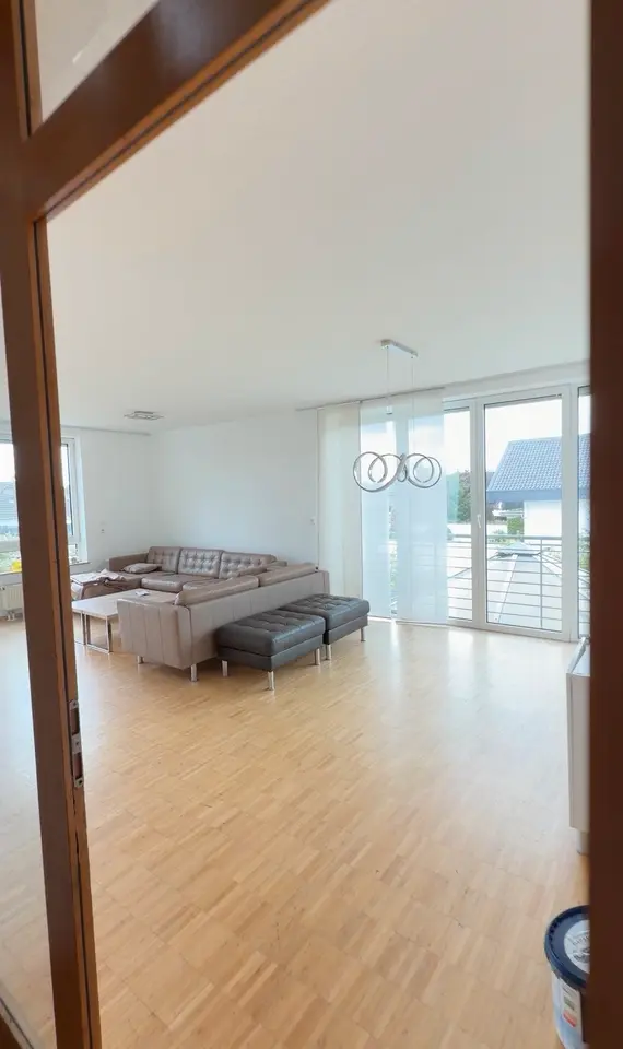 5 Zimmer Wohnung mit 148 m² in Brühl – Bild 1