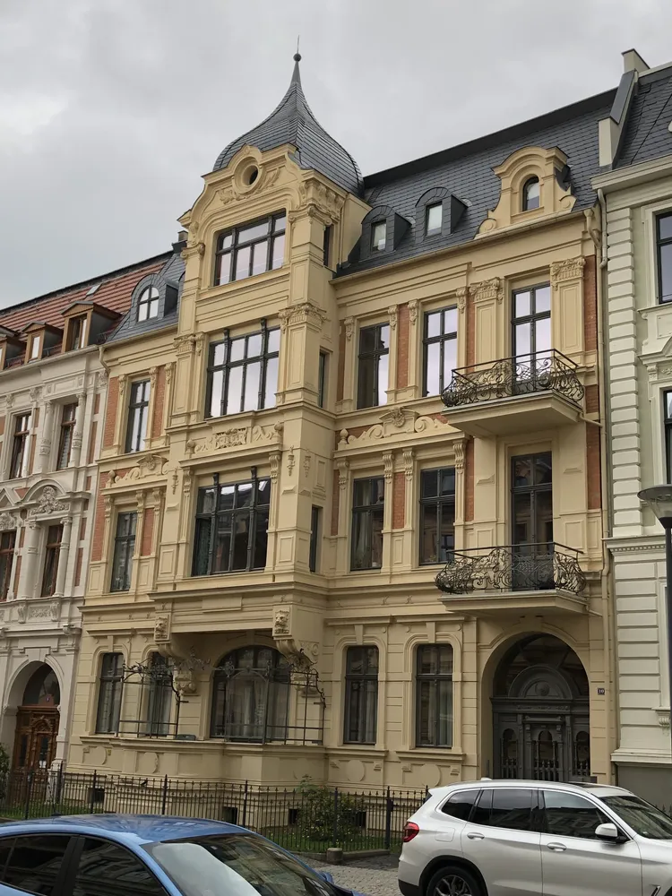 4 Zimmer Wohnung mit 171 m² in Görlitz – Bild 1