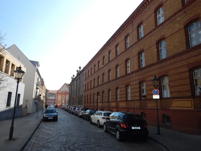 2 Zimmer Wohnung mit 70 m² in Potsdam – Bild 2